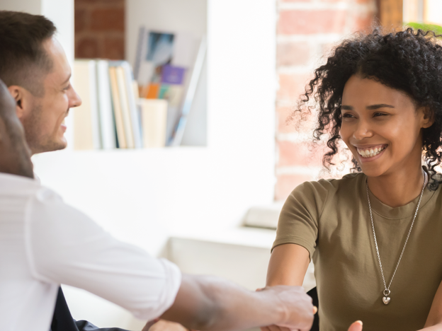 17 powerful employee onboarding survey questions to use