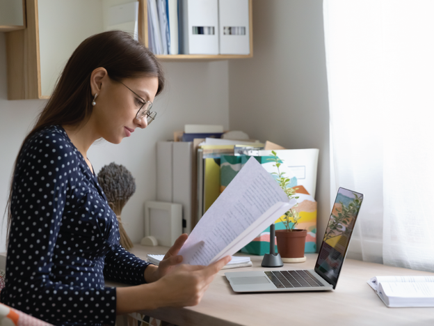 How to choose the right performance review rating scale