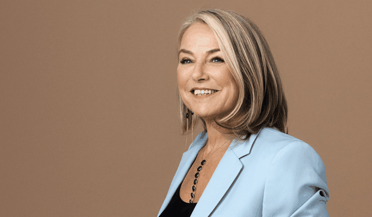 Esther Perel headshot